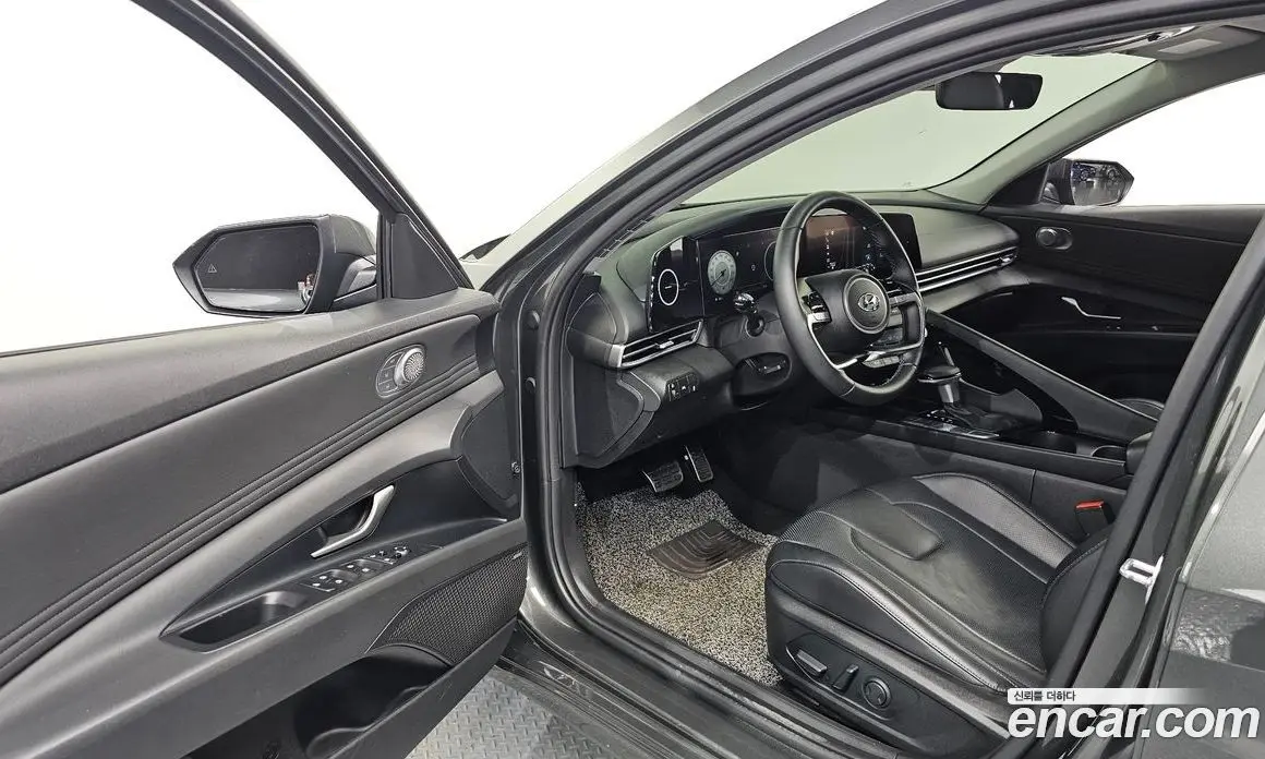 Hyundai Avante 2020 1.6 автомат (гидро), фото 12