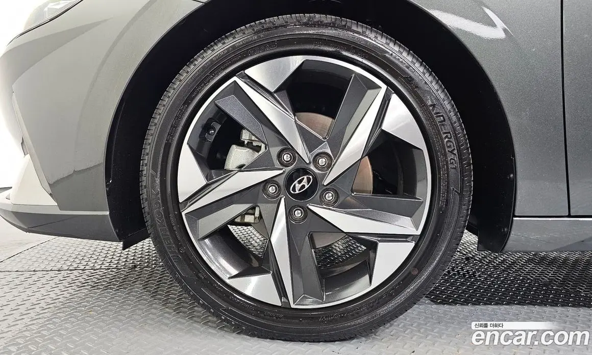 Hyundai Avante 2020 1.6 автомат (гидро), фото 4