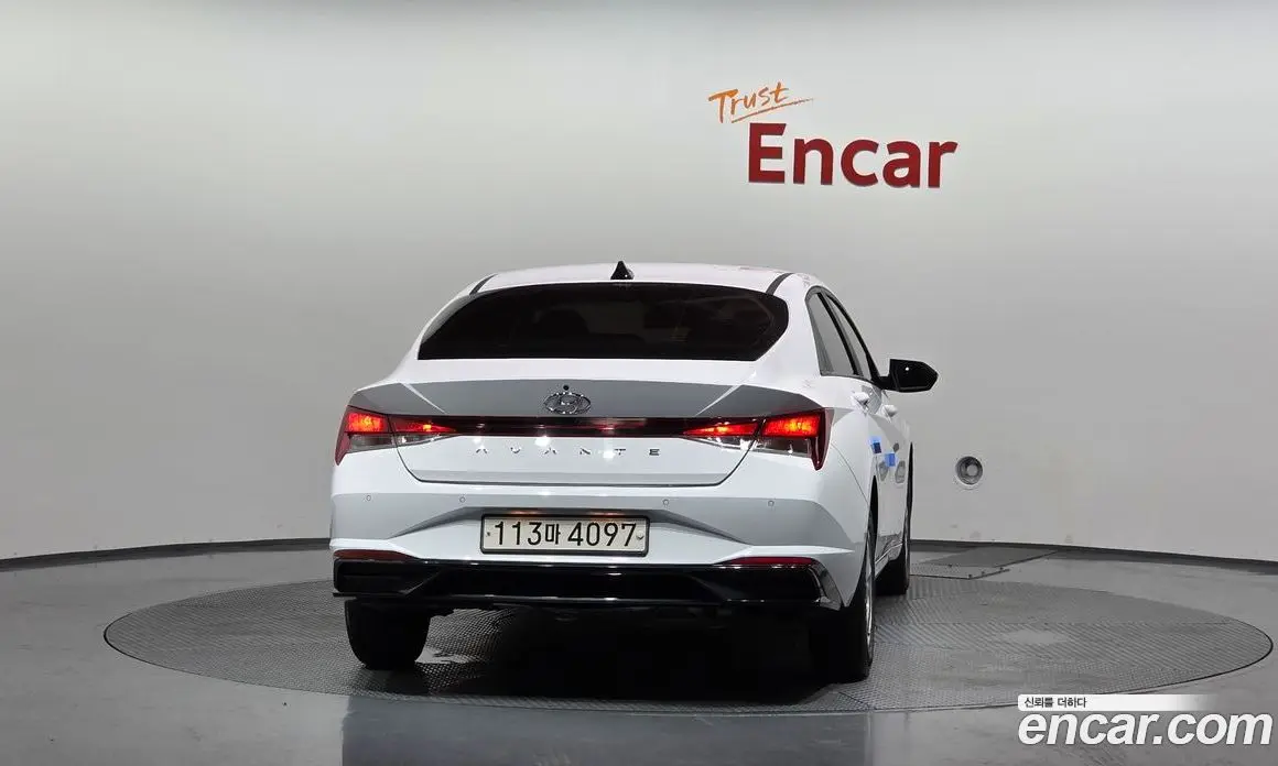 Hyundai Avante 2022 1.6 автомат (гидро), фото 4 Hyundai Avante 2022 1.6 автомат (гидро), фото 4