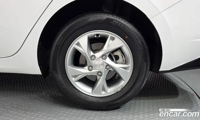 Hyundai Avante 2022 1.6 автомат (гидро), миниатюра 7 Hyundai Avante 2022 1.6 автомат (гидро), миниатюра 7