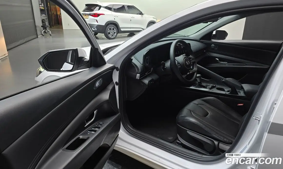 Hyundai Avante 2023 1.6 автомат (гидро), фото 13 Hyundai Avante 2023 1.6 автомат (гидро), фото 13