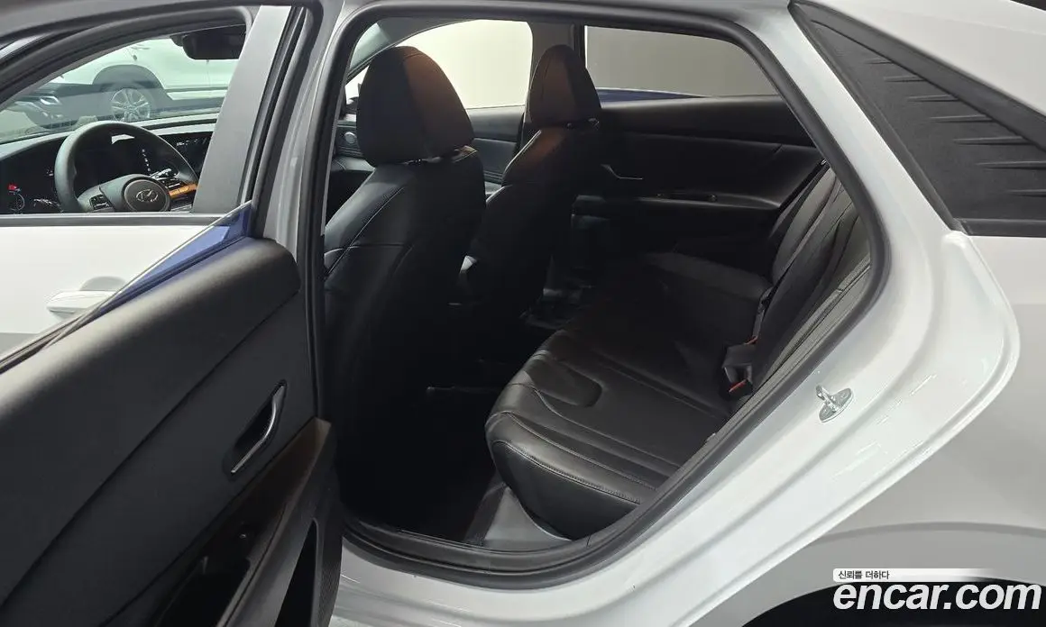 Hyundai Avante 2023 1.6 автомат (гидро), фото 17 Hyundai Avante 2023 1.6 автомат (гидро), фото 17