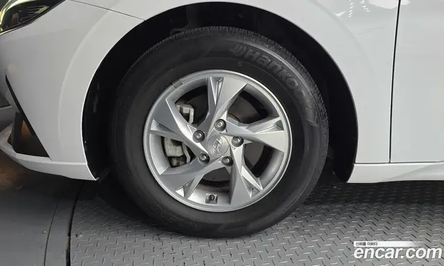 Hyundai Avante 2023 1.6 автомат (гидро), миниатюра 5 Hyundai Avante 2023 1.6 автомат (гидро), миниатюра 5