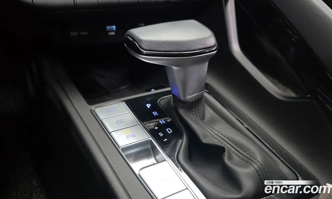 Hyundai Avante 2023 1.6 автомат (гидро), фото 12