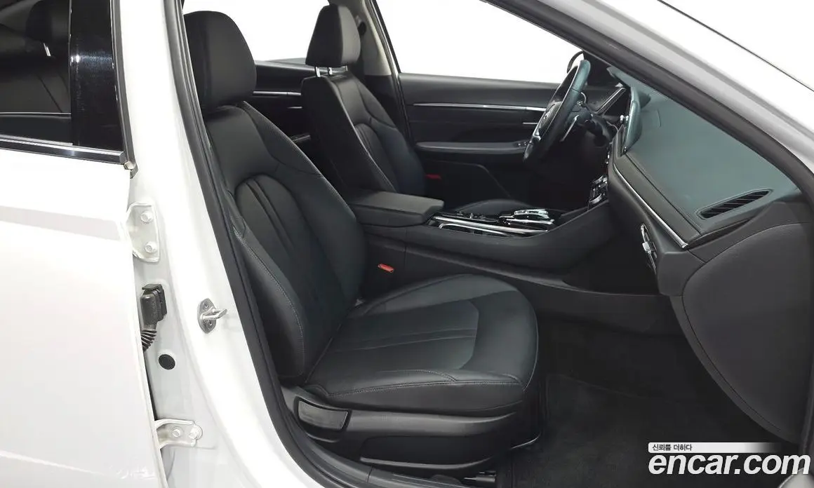 Hyundai Sonata 2022 2.0 автомат (гидро), фото 18