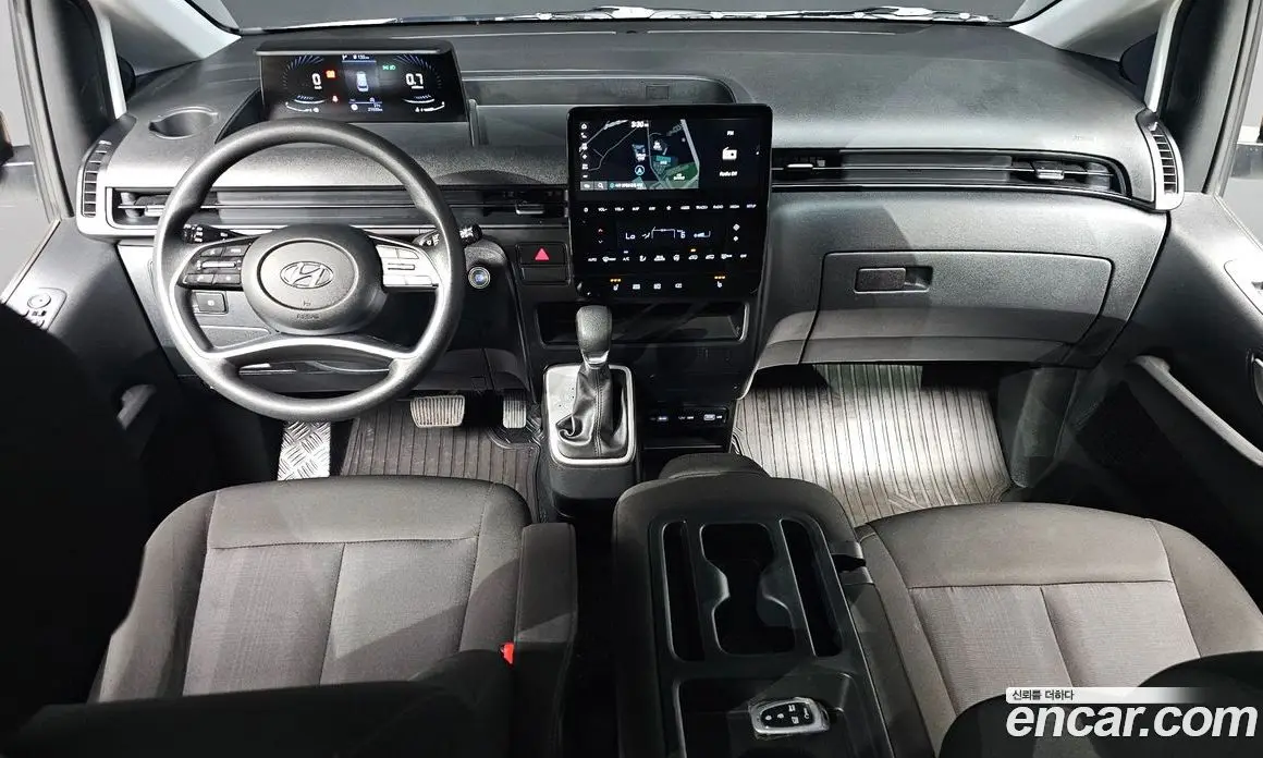 Hyundai Staria 2024 2.2 автомат (гидро), фото 10