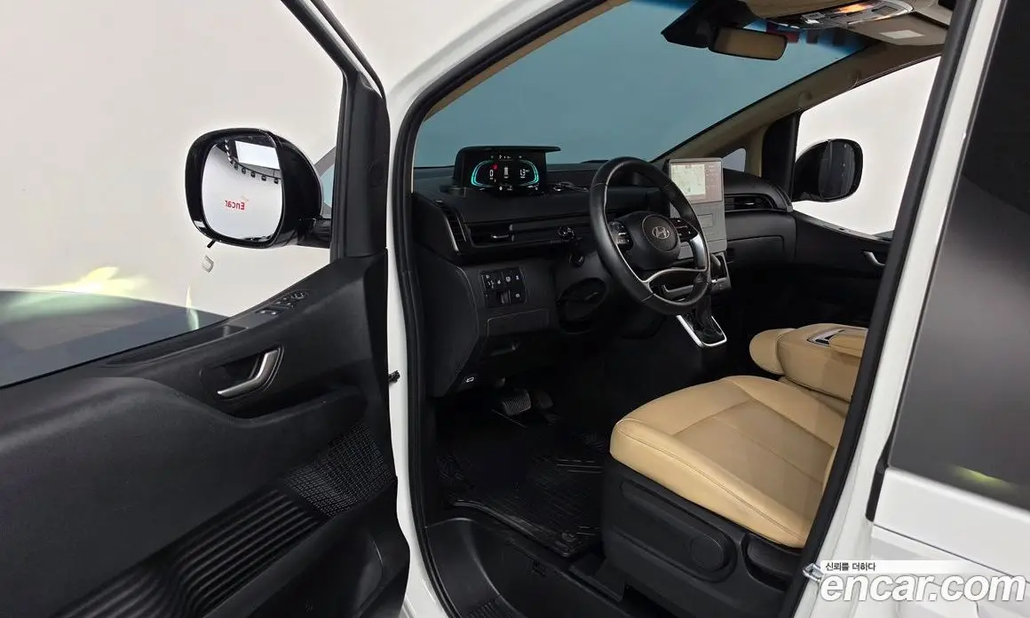 Hyundai Staria 2024 1.6 автомат (гидро), фото 12