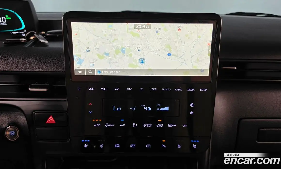 Hyundai Staria 2024 1.6 автомат (гидро), фото 16