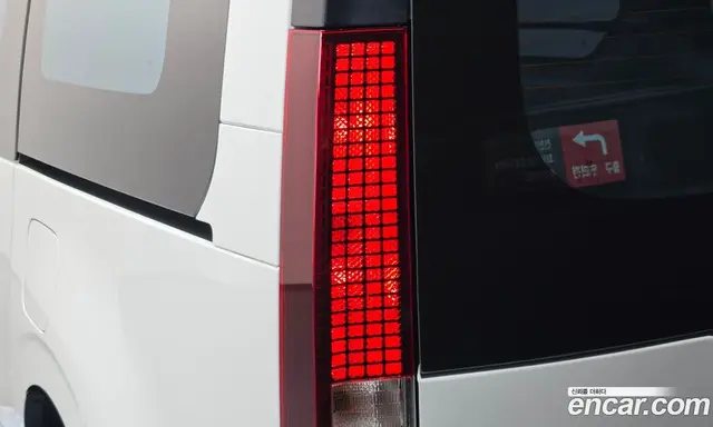 Hyundai Staria 2024 1.6 автомат (гидро), миниатюра 8