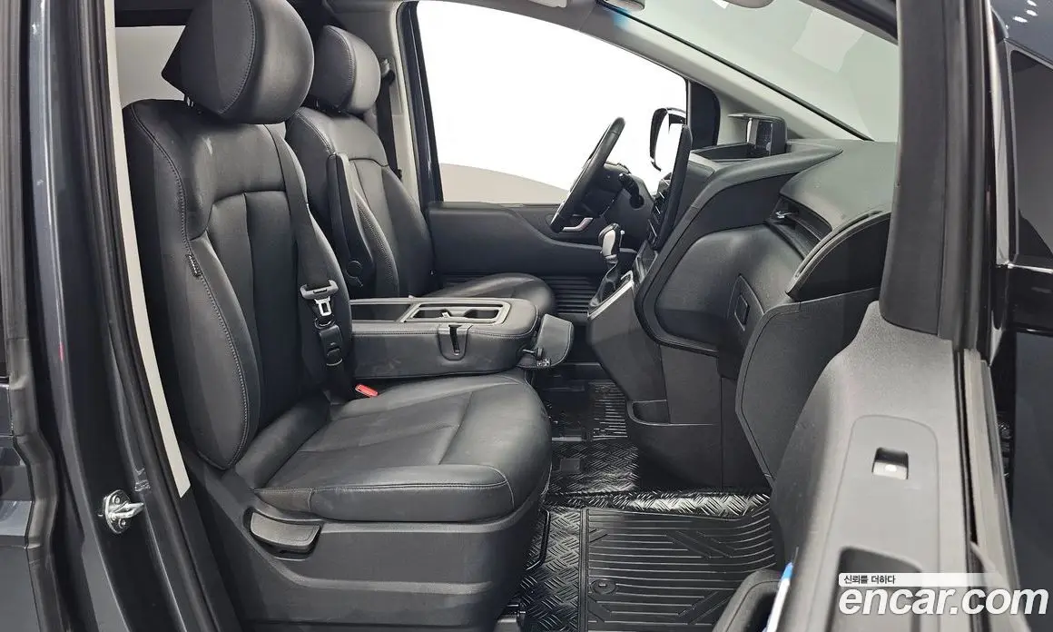 Hyundai Staria 2024 3.5 автомат (гидро), фото 15 Hyundai Staria 2024 3.5 автомат (гидро), фото 15