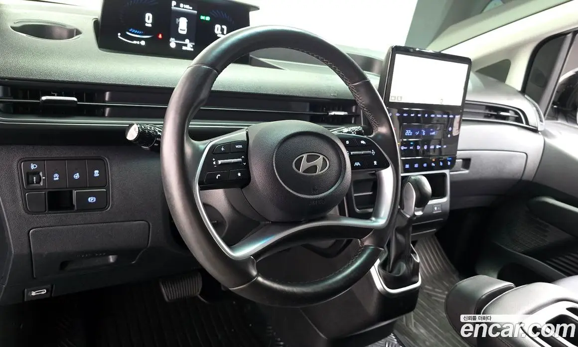 Hyundai Staria 2025 2.2 автомат (гидро), фото 18