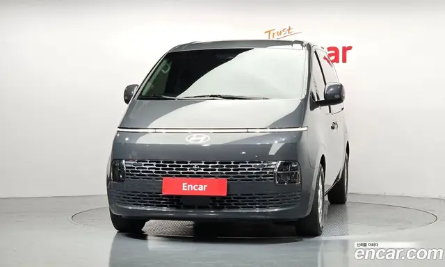 Hyundai Staria 2025 2.2 автомат (гидро), миниатюра 3