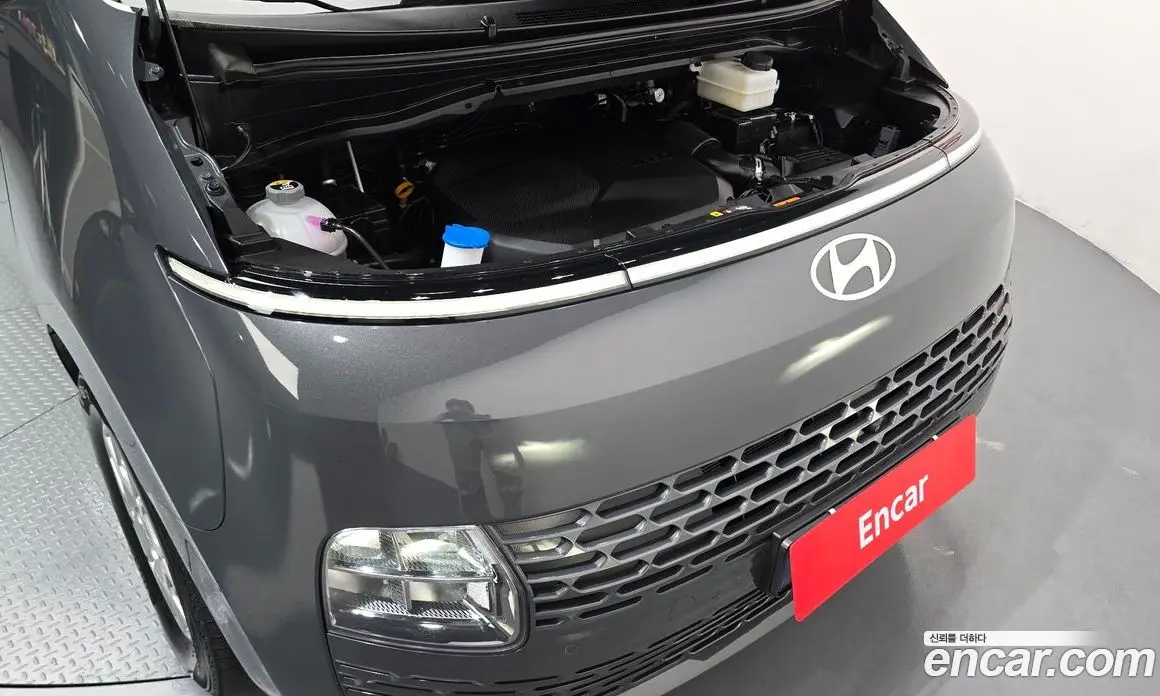 Hyundai Staria 2025 2.2 автомат (гидро), фото 6
