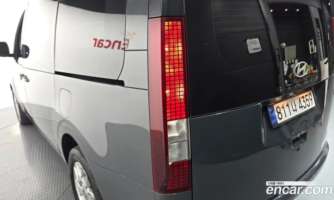 Hyundai Staria 2025 2.2 автомат (гидро), фото 9