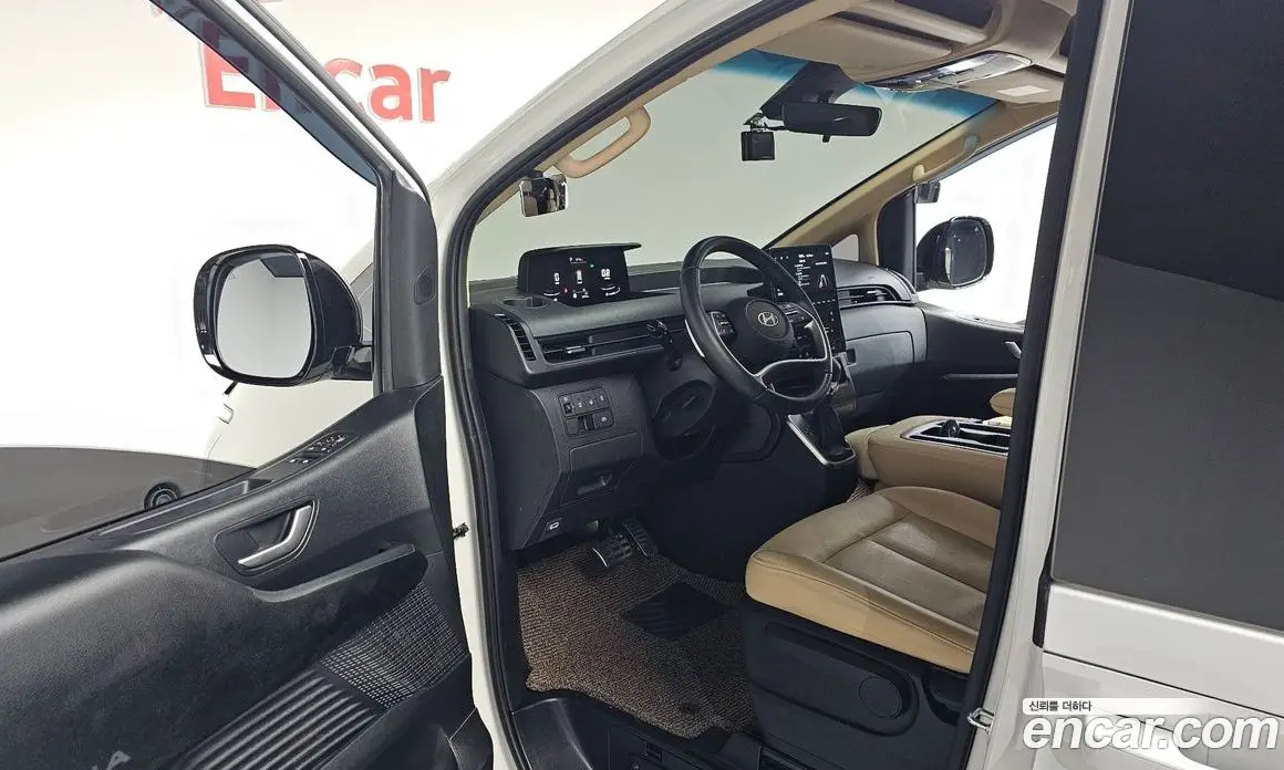 Hyundai Staria 2025 2.2 автомат (гидро), фото 13