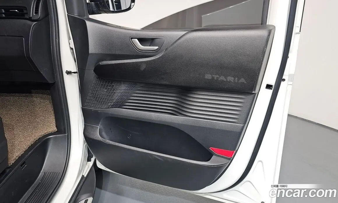 Hyundai Staria 2025 2.2 автомат (гидро), фото 15