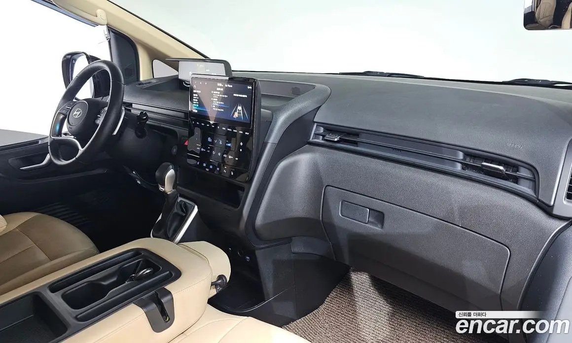 Hyundai Staria 2025 2.2 автомат (гидро), фото 10