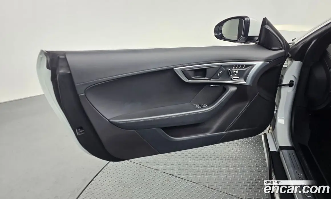 Jaguar F-Type 2019 2.0 автомат (гидро), фото 15