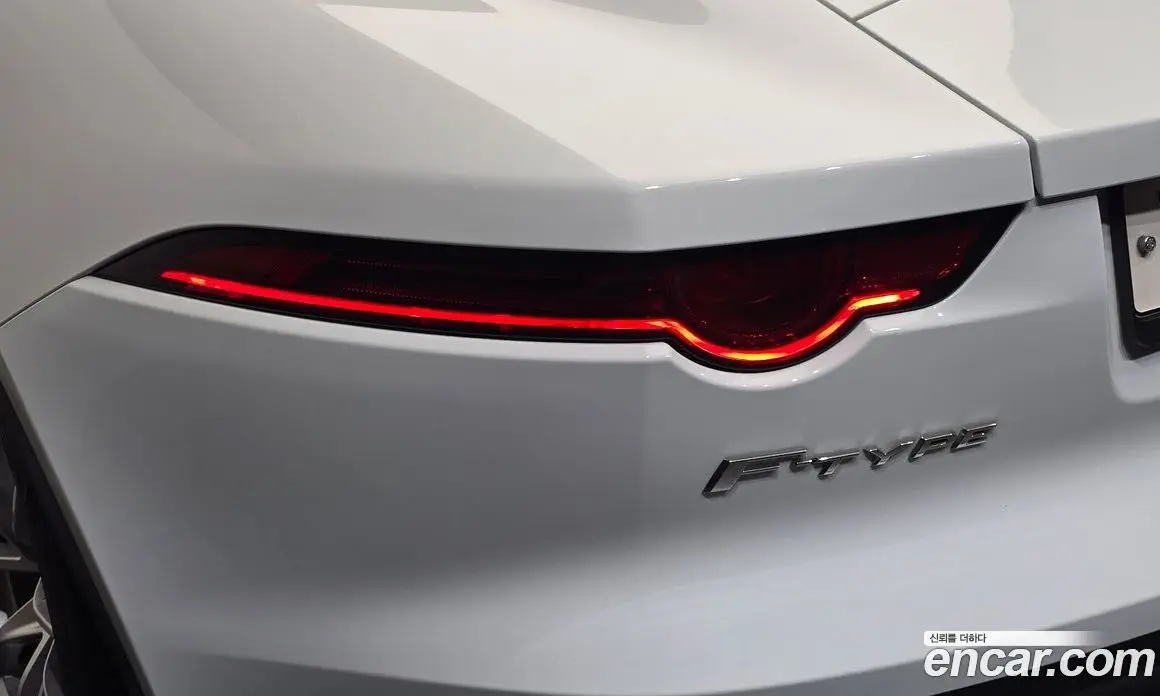 Jaguar F-Type 2019 2.0 автомат (гидро), фото 9