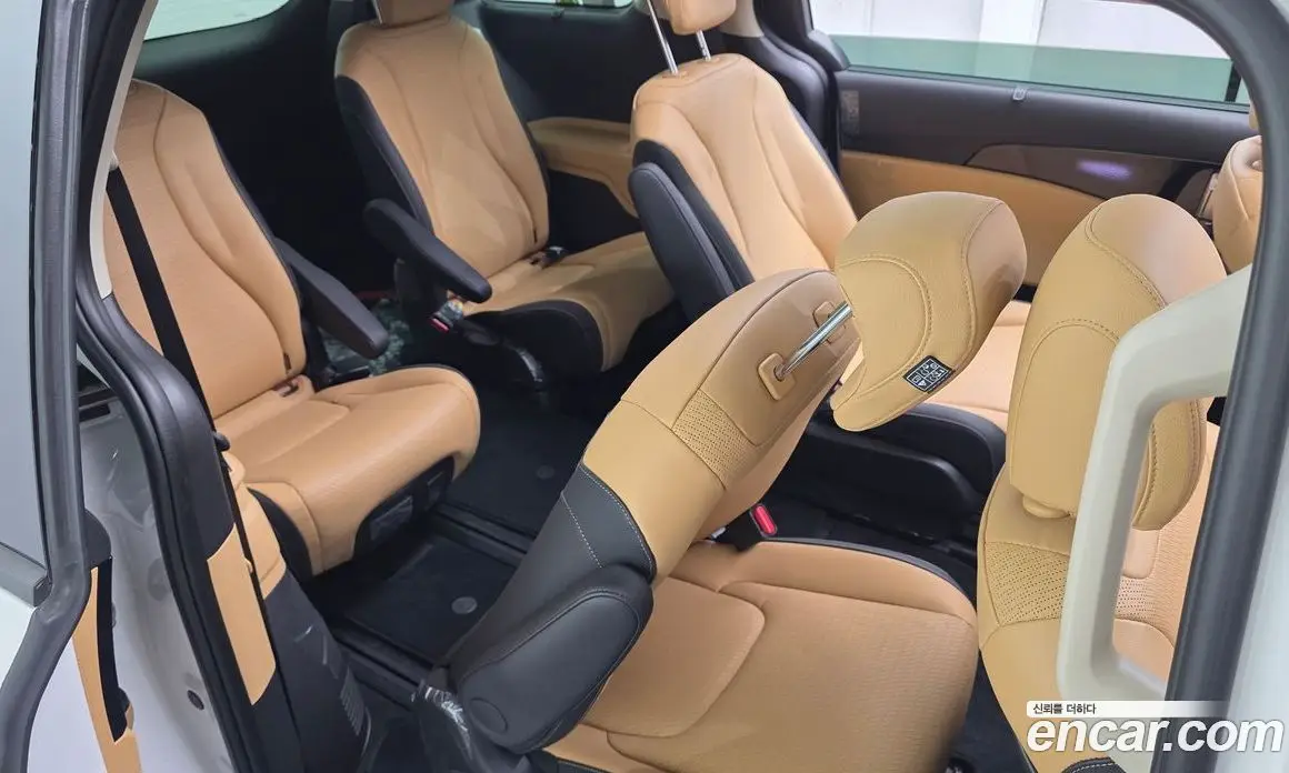 Kia Carnival 2023 3.5 автомат (гидро), фото 17