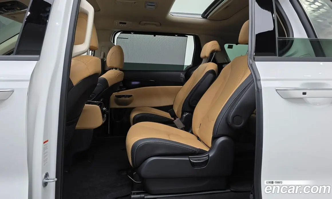 Kia Carnival 2023 3.5 автомат (гидро), фото 18