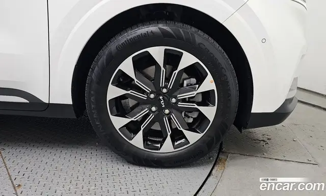 Kia Carnival 2023 3.5 автомат (гидро), миниатюра 7