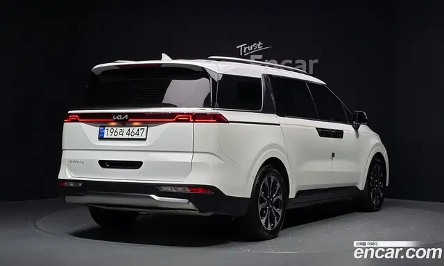 Kia Carnival, 2023, 36 094 км