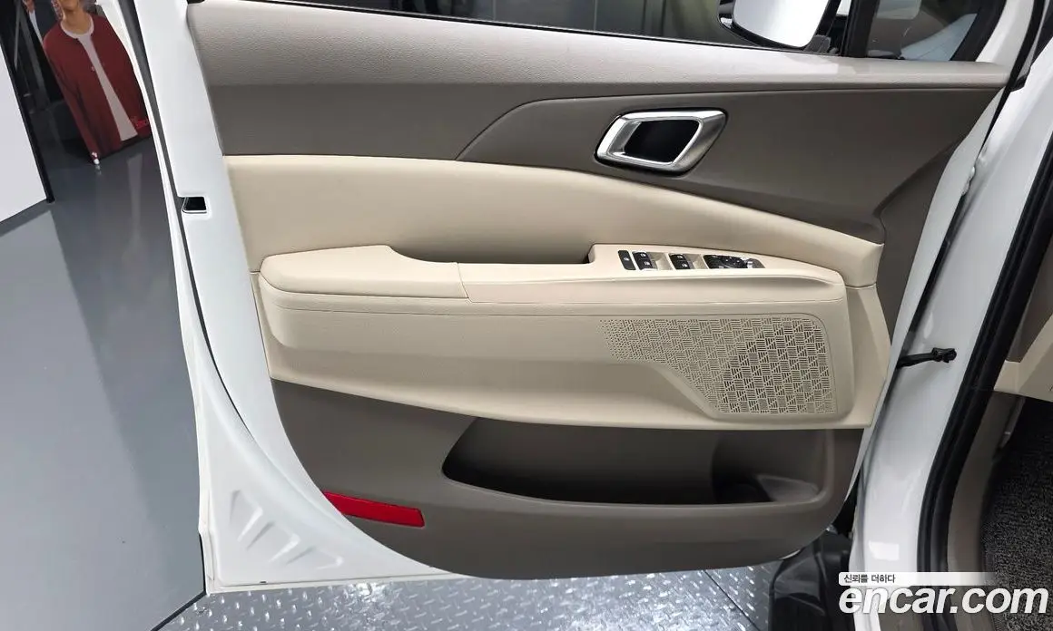 Kia Carnival 2025 2.2 автомат (гидро), фото 14 Kia Carnival 2025 2.2 автомат (гидро), фото 14