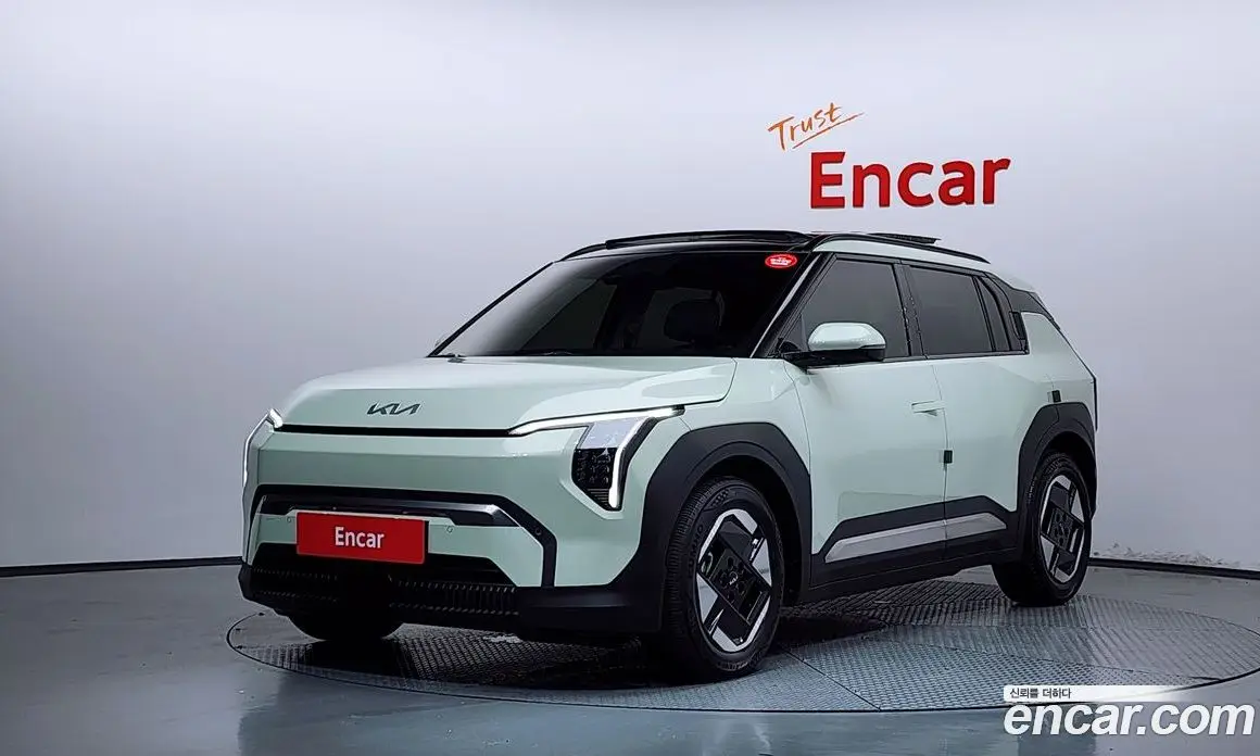 Kia EV3 2024 0.2 автомат (гидро), фото 1 Kia EV3 2024 0.2 автомат (гидро), фото 1