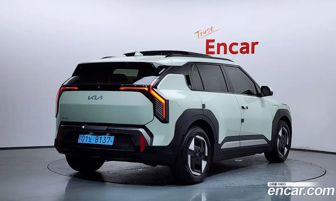 Kia EV3 2024 0.2 автомат (гидро), фото 2 Kia EV3 2024 0.2 автомат (гидро), фото 2