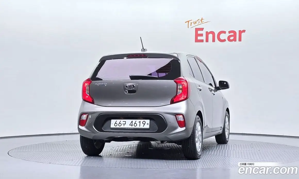 Kia Morning 2018 1.0 автомат (гидро), фото 4