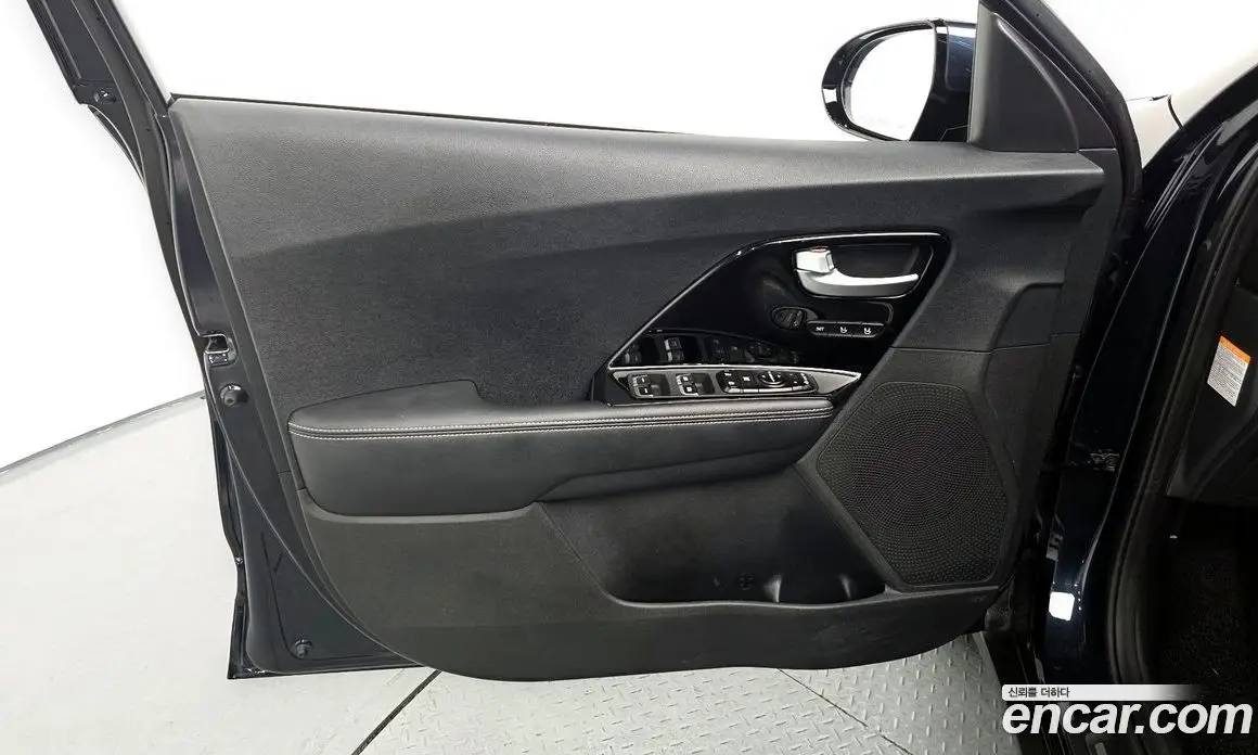 Kia Niro 2021 1.6 автомат (гидро), фото 14 Kia Niro 2021 1.6 автомат (гидро), фото 14