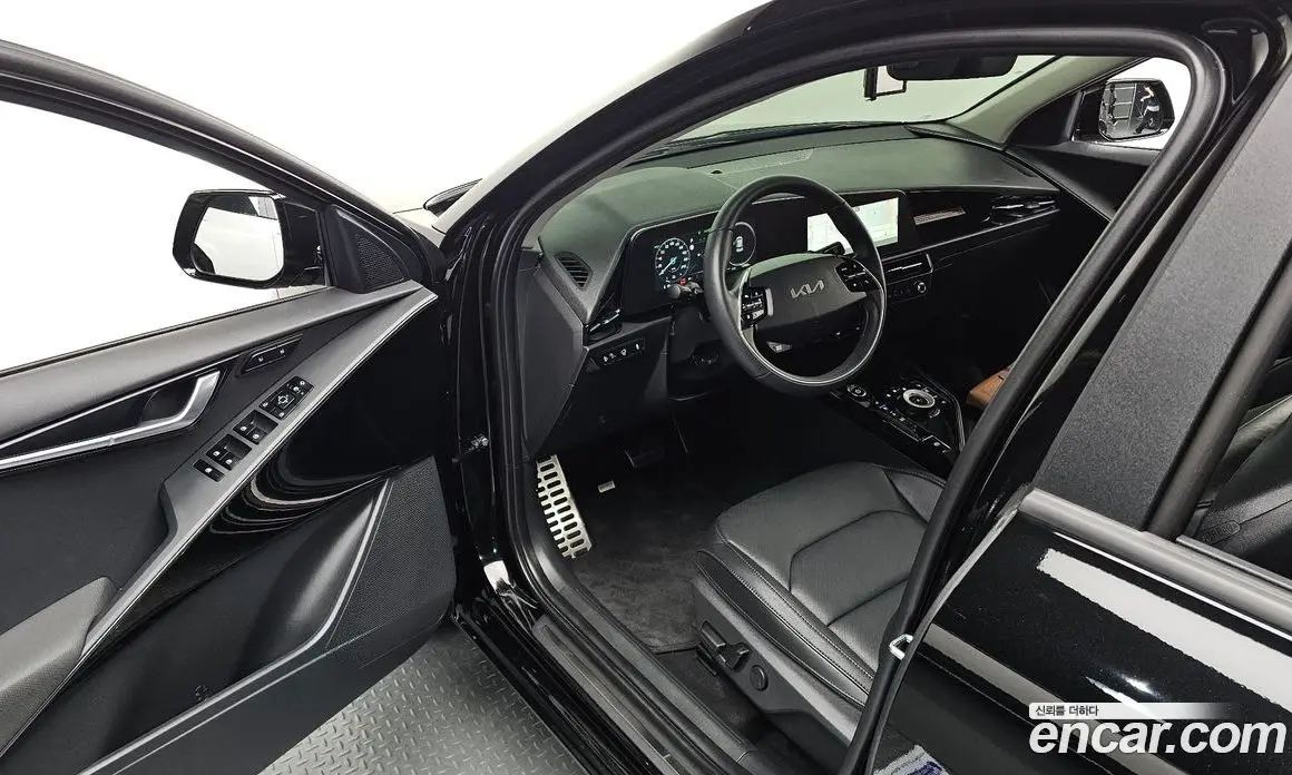 Kia Niro 2023 0.2 автомат (гидро), фото 17