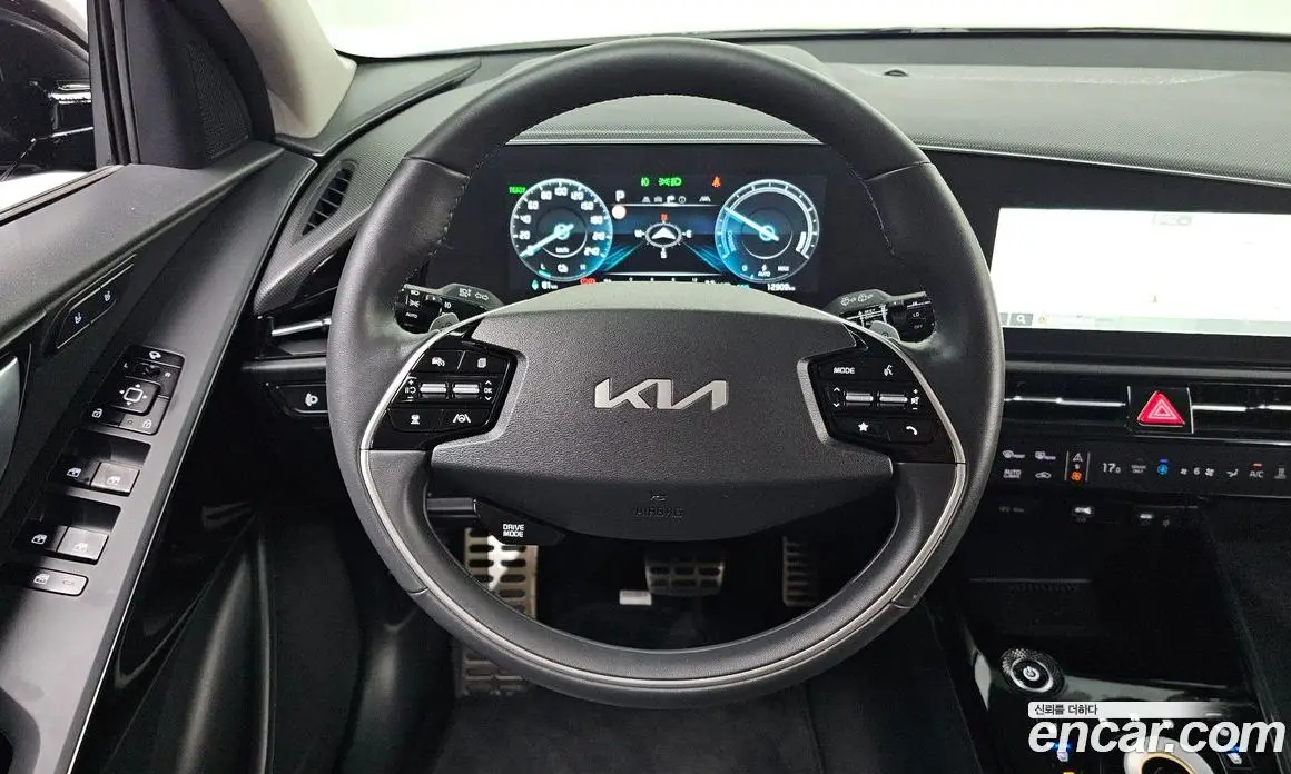 Kia Niro 2023 0.2 автомат (гидро), фото 19