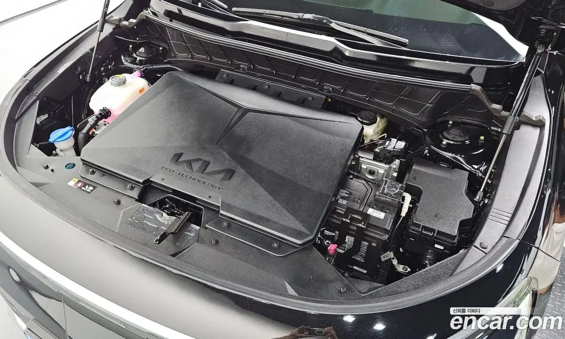 Kia Niro 2023 0.2 автомат (гидро), фото 6