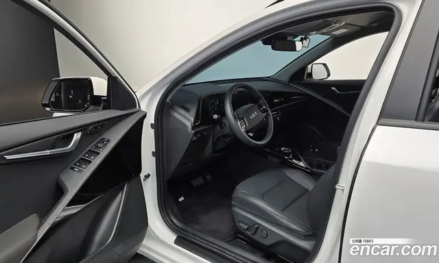 Kia Niro 2023 0.2 автомат (гидро), миниатюра 12