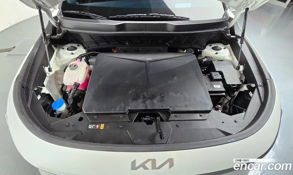 Kia Niro 2023 0.2 автомат (гидро), фото 5