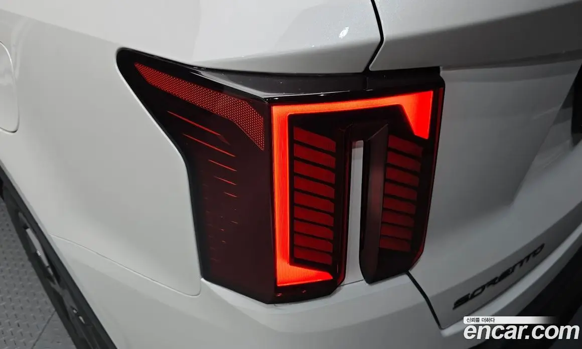 Kia Sorento 2026 1.6 автомат (гидро), фото 9 Kia Sorento 2026 1.6 автомат (гидро), фото 9