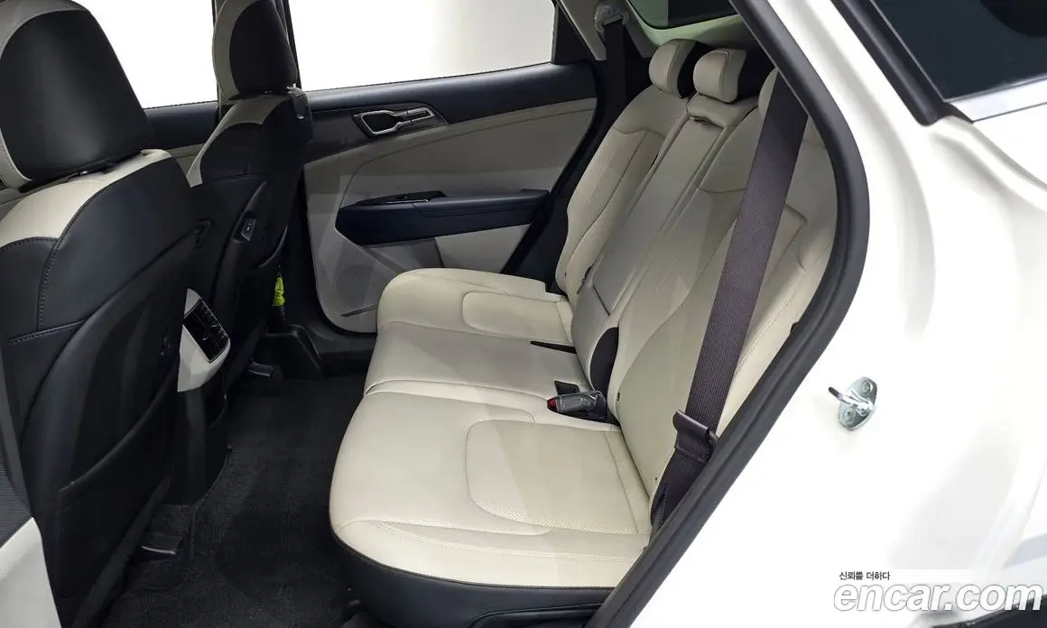 Kia Sportage 2024 1.6 автомат (гидро), фото 17 Kia Sportage 2024 1.6 автомат (гидро), фото 17