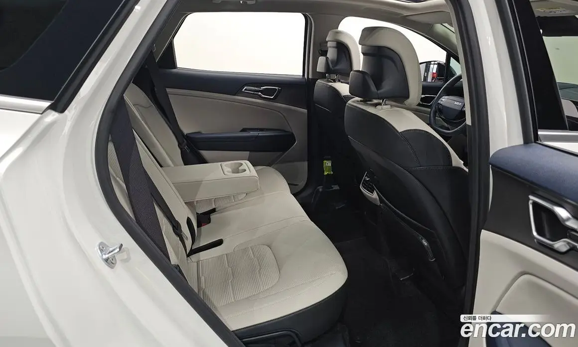 Kia Sportage 2024 1.6 автомат (гидро), фото 16 Kia Sportage 2024 1.6 автомат (гидро), фото 16