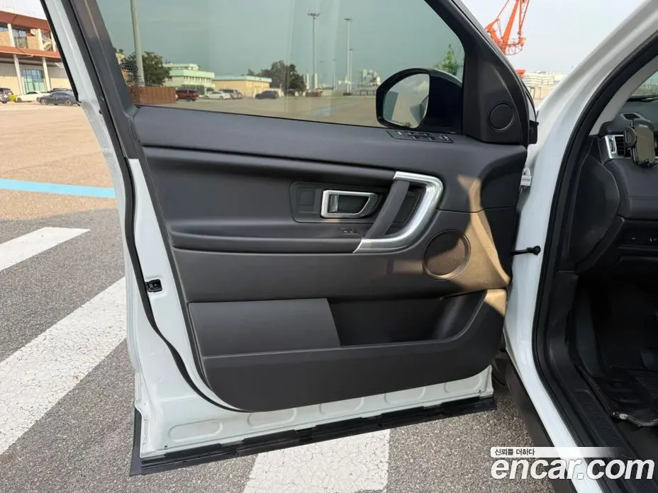 Land Rover Discovery Sport 2016 2.0 автомат (гидро), фото 10 Land Rover Discovery Sport 2016 2.0 автомат (гидро), фото 10