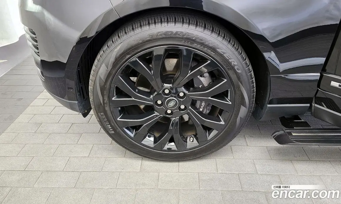 Land Rover Range Rover 2019 5.0 автомат (гидро), фото 5 Land Rover Range Rover 2019 5.0 автомат (гидро), фото 5