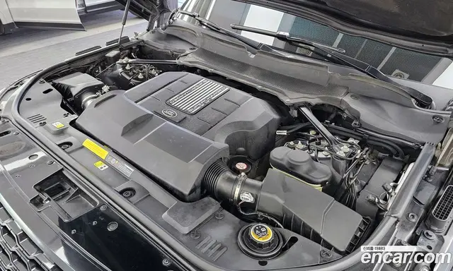 Land Rover Range Rover 2019 5.0 автомат (гидро), миниатюра 6 Land Rover Range Rover 2019 5.0 автомат (гидро), миниатюра 6
