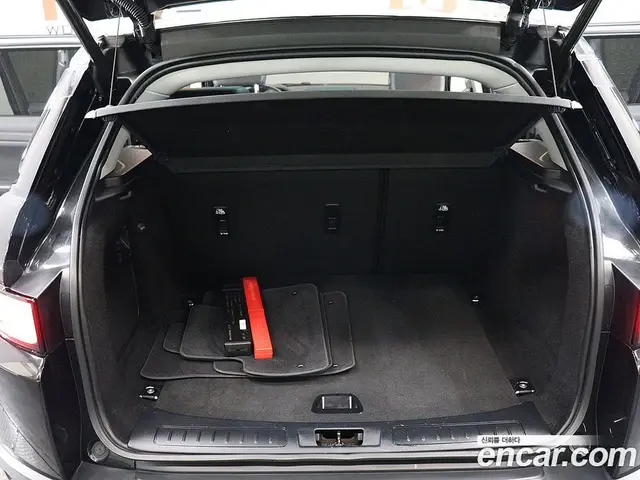 Land Rover Range Rover Evoque 2018 2.0 автомат (гидро), миниатюра 5