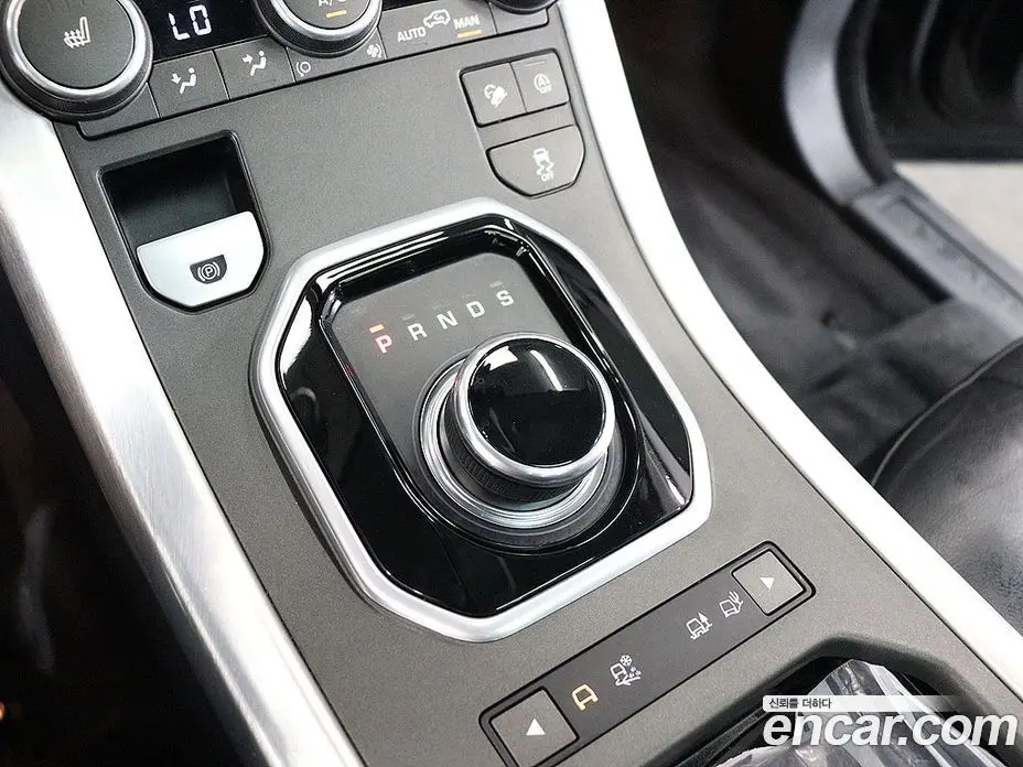Land Rover Range Rover Evoque 2018 2.0 автомат (гидро), фото 9