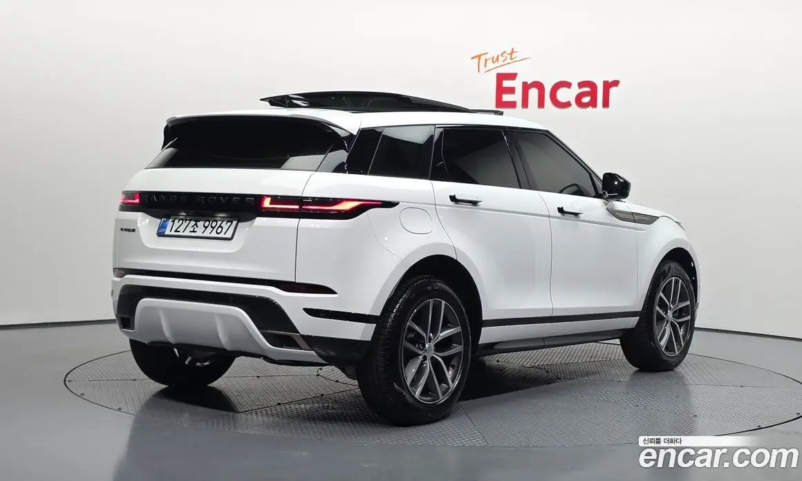Land Rover Range Rover Evoque 2025 2.0 автомат (гидро), фото 2 Land Rover Range Rover Evoque 2025 2.0 автомат (гидро), фото 2