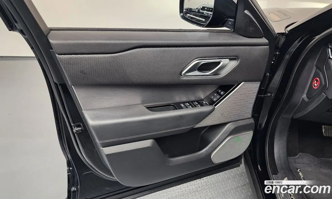 Land Rover Range Rover Velar 2021 3.0 автомат (гидро), фото 14