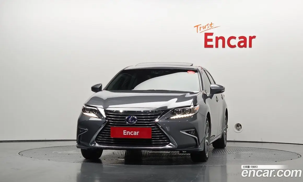 Lexus ES 2018 2.5 автомат (гидро), фото 3 Lexus ES 2018 2.5 автомат (гидро), фото 3