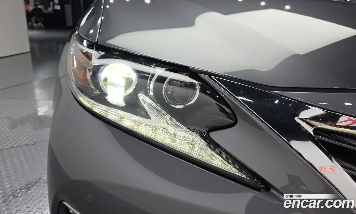 Lexus ES 2018 2.5 автомат (гидро), фото 8 Lexus ES 2018 2.5 автомат (гидро), фото 8