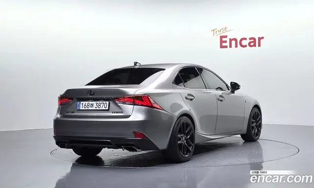 Lexus IS 2018 2.0 автомат (гидро), миниатюра 2